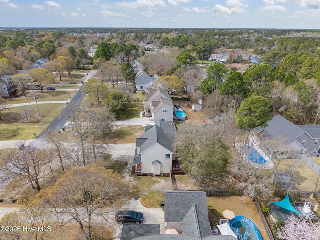 135 Shellbank Drive, Sneads Ferry, NC 28460