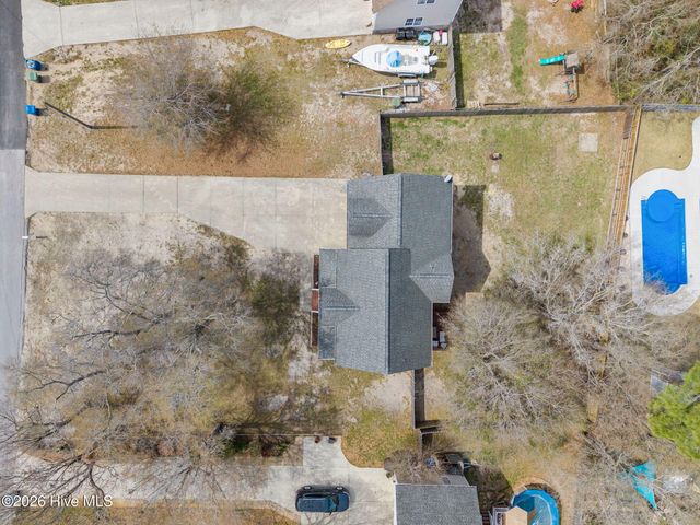 135 Shellbank Drive, Sneads Ferry, NC 28460