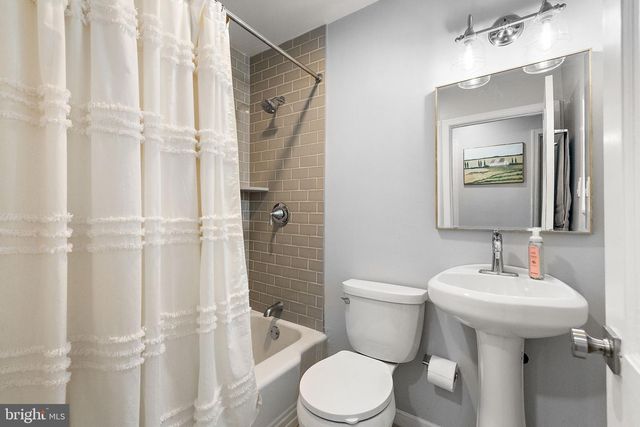 120 DICKINSON LN, Wilmington, DE 19807