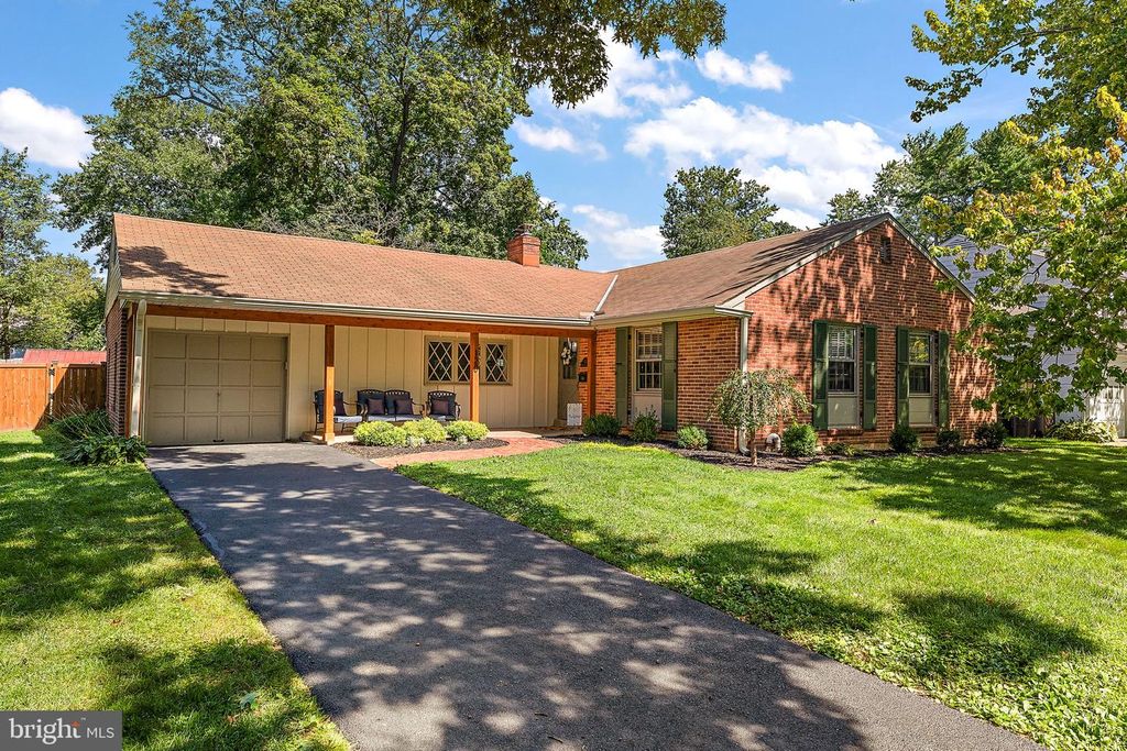 120 DICKINSON LN, Wilmington, DE 19807