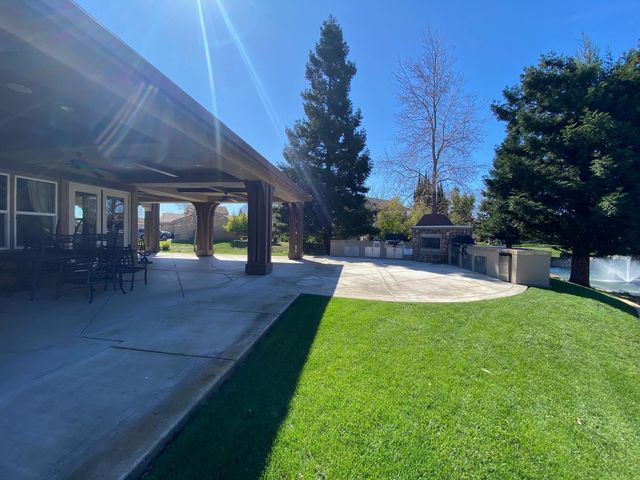 410 Sun Shower Cir, Sacramento, CA 95823