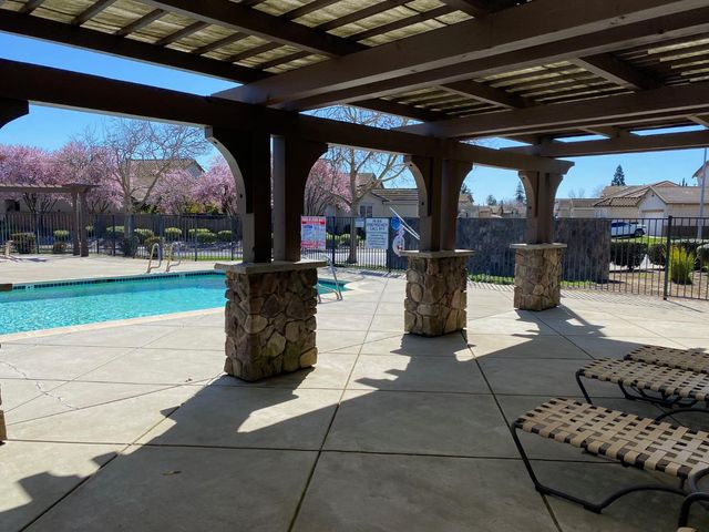 410 Sun Shower Cir, Sacramento, CA 95823