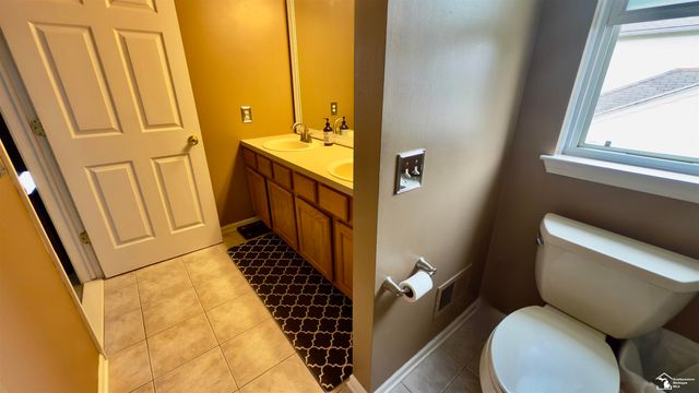 6131 Creekside Circle, Ypsilanti Twp, MI 48197