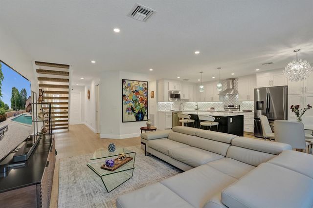 4921 Riverside Drive 606, Coral Springs, FL 33067