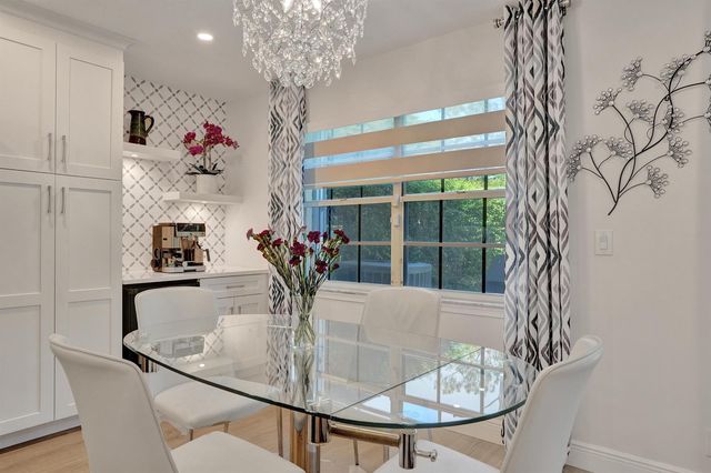 4921 Riverside Drive 606, Coral Springs, FL 33067