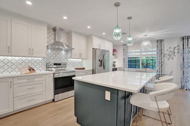 4921 Riverside Drive 606, Coral Springs, FL 33067