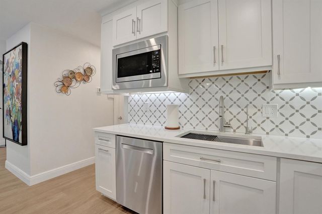 4921 Riverside Drive 606, Coral Springs, FL 33067