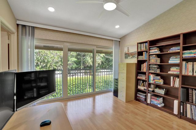 4921 Riverside Drive 606, Coral Springs, FL 33067