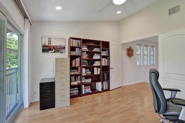 4921 Riverside Drive 606, Coral Springs, FL 33067