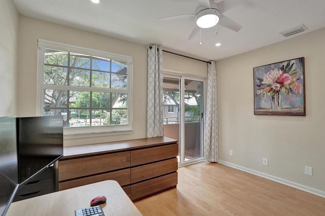 4921 Riverside Drive 606, Coral Springs, FL 33067