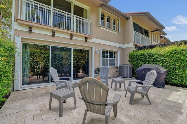 4921 Riverside Drive 606, Coral Springs, FL 33067