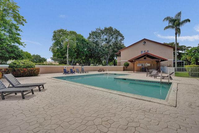 4921 Riverside Drive 606, Coral Springs, FL 33067