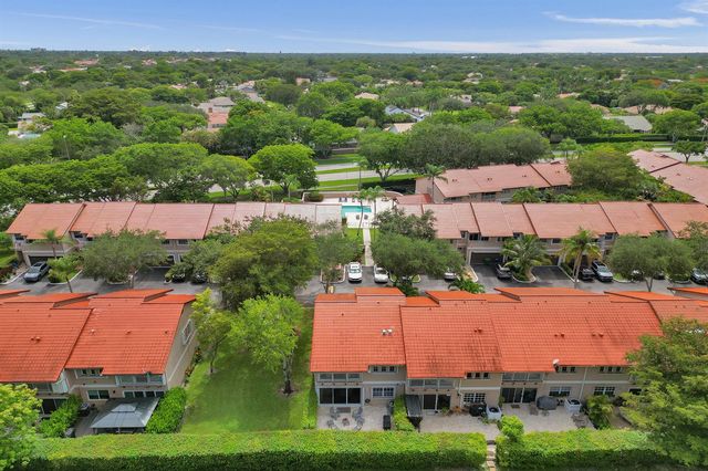 4921 Riverside Drive 606, Coral Springs, FL 33067