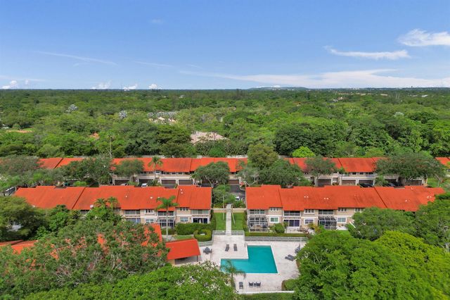 4921 Riverside Drive 606, Coral Springs, FL 33067