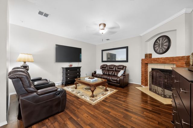 10610 Gleneagles Lane, Rowlett, TX 75089