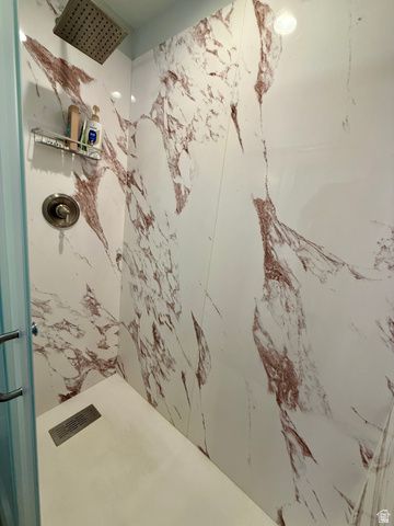 128 N FOXMOOR WAY, Saratoga Springs, UT 84045