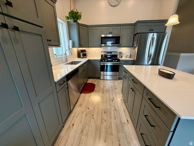 128 N FOXMOOR WAY, Saratoga Springs, UT 84045