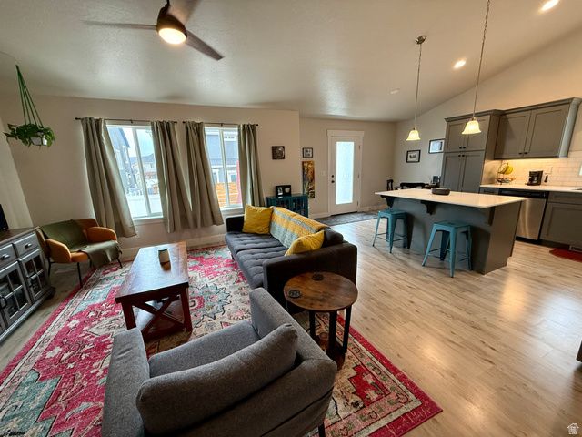 128 N FOXMOOR WAY, Saratoga Springs, UT 84045