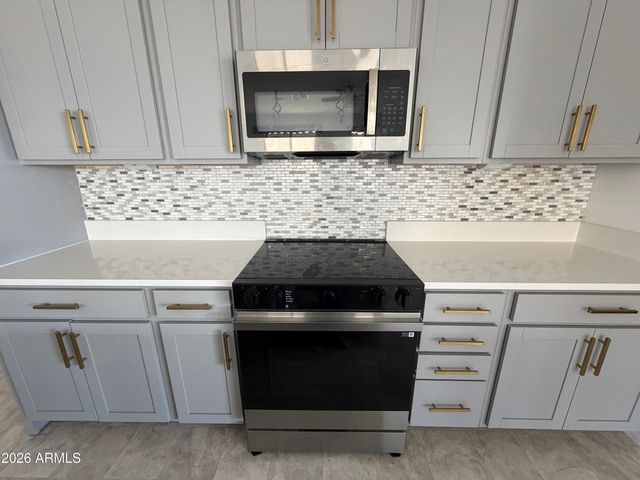 993 W SHANNONS Way, Coolidge, AZ 85128