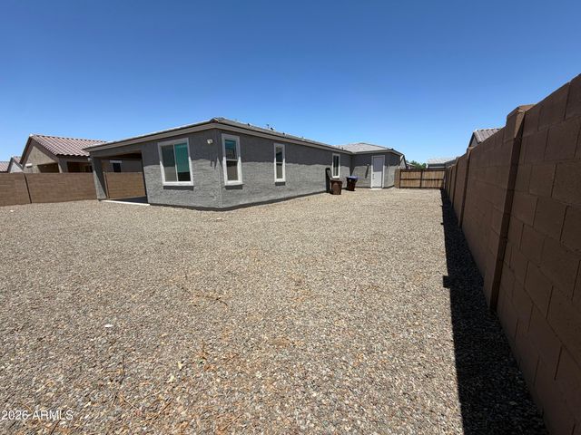 993 W SHANNONS Way, Coolidge, AZ 85128