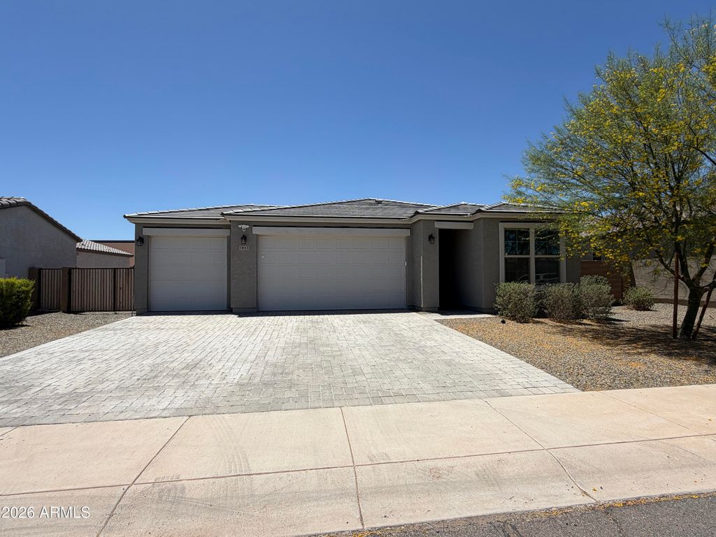 993 W SHANNONS Way, Coolidge, AZ 85128