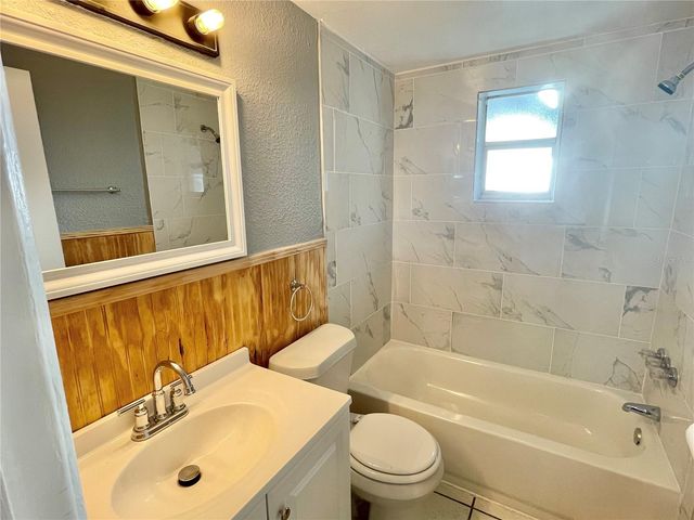 11205 YEWTREE AVENUE, Port Richey, FL 34668