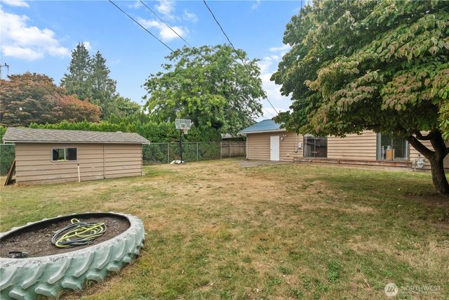 1717 E Street, Lynden, WA 98264
