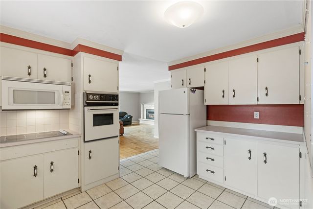 1717 E Street, Lynden, WA 98264