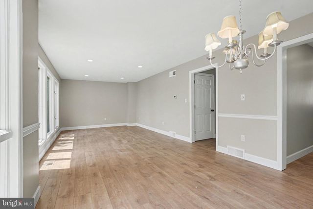 1740 CREEK VISTA DR, New Cumberland, PA 17070