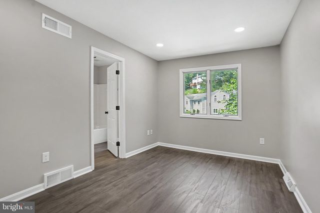1740 CREEK VISTA DR, New Cumberland, PA 17070