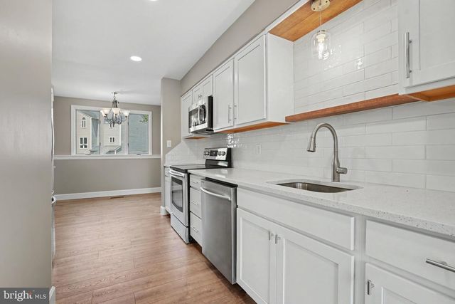 1740 CREEK VISTA DR, New Cumberland, PA 17070