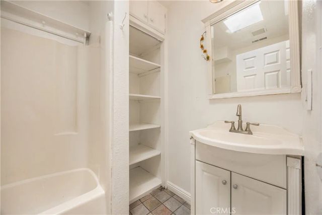5100 Oil Well Rd, Phelan, CA 92371