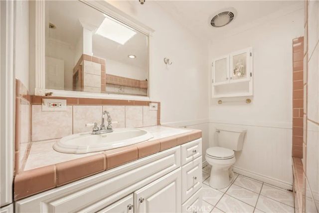 5100 Oil Well Rd, Phelan, CA 92371