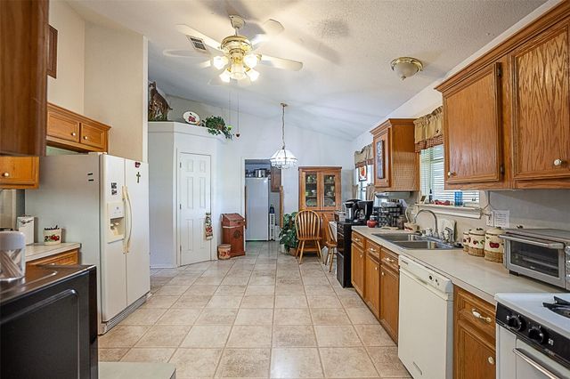 7967 Fm 365 Road, Beaumont, TX 77705