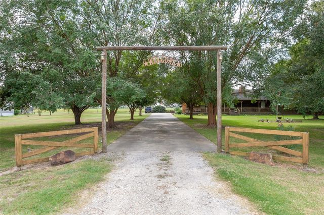 7967 Fm 365 Road, Beaumont, TX 77705