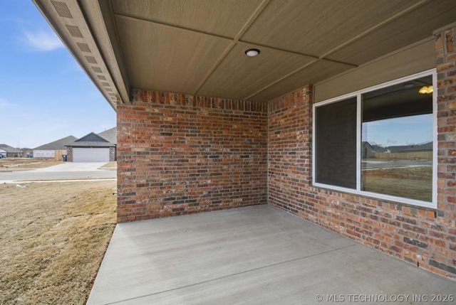10893 S 277th East Avenue, Coweta, OK 74429