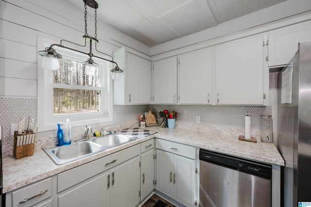 405 COUNTY ROAD 437, Sterrett, AL 35147