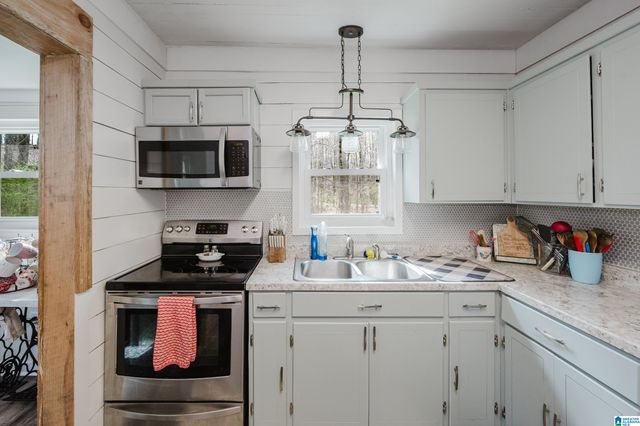 405 COUNTY ROAD 437, Sterrett, AL 35147