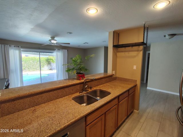 6756 S Oak Street, Tempe, AZ 85283
