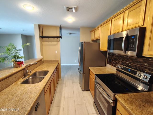 6756 S Oak Street, Tempe, AZ 85283