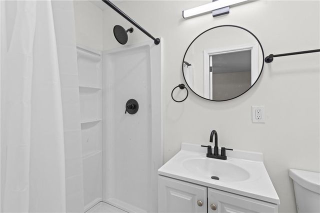 8105 E 80th Terrace, Kansas City, MO 64138