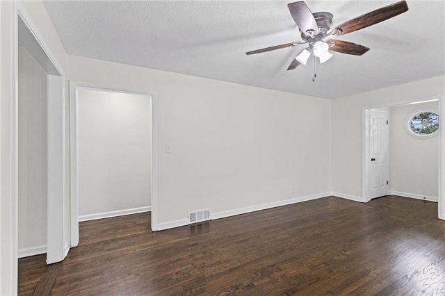 8105 E 80th Terrace, Kansas City, MO 64138