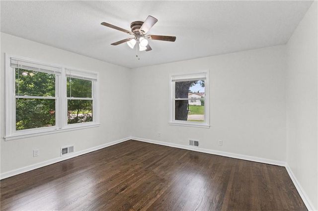 8105 E 80th Terrace, Kansas City, MO 64138