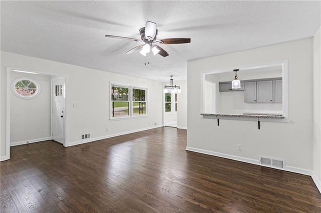 8105 E 80th Terrace, Kansas City, MO 64138