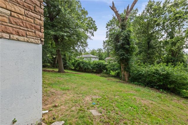 8105 E 80th Terrace, Kansas City, MO 64138