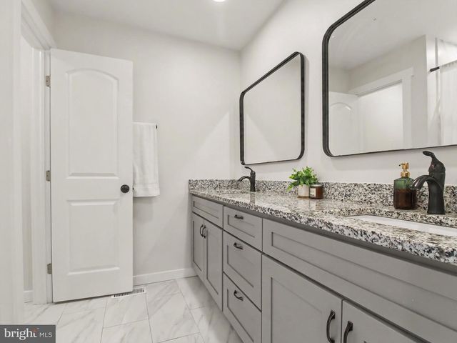3915 ROLAND AVE, Baltimore, MD 21211