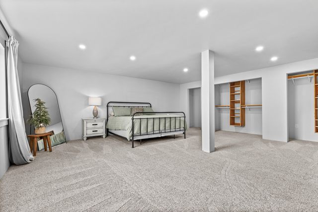 4131 W Griffin Creek Road, Medford, OR 97501