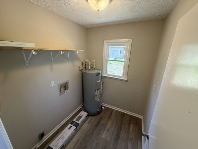 2118 Lambert Dr, Westmoreland, TN 37186
