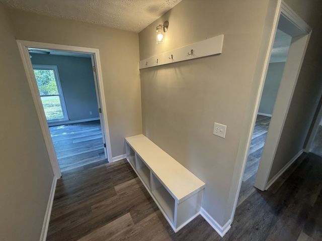 2118 Lambert Dr, Westmoreland, TN 37186