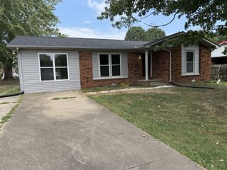 2118 Lambert Dr, Westmoreland, TN 37186